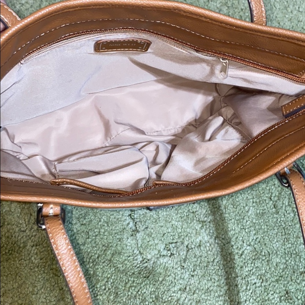 Nine West - Picture 4 of 5